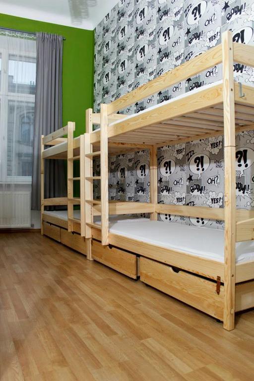 Pillows Party Hostel Краків Екстер'єр фото