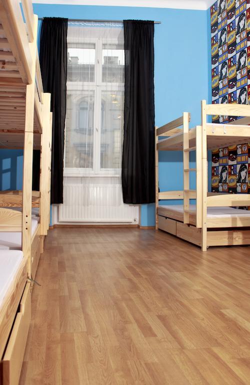 Pillows Party Hostel Краків Номер фото
